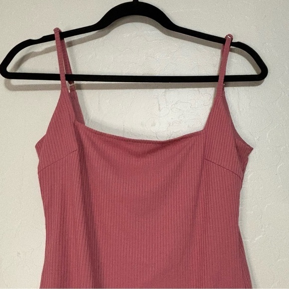 Lulu’s Danyelle Pink Soft Fitted Ribbed Sleeveless Bodysuit Size M - Picture 4 of 9